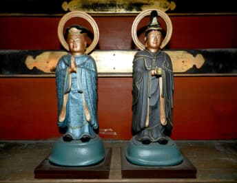 大梵天王（右）・帝釈天王（左）